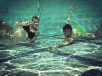 Jessica Steffens in Pool